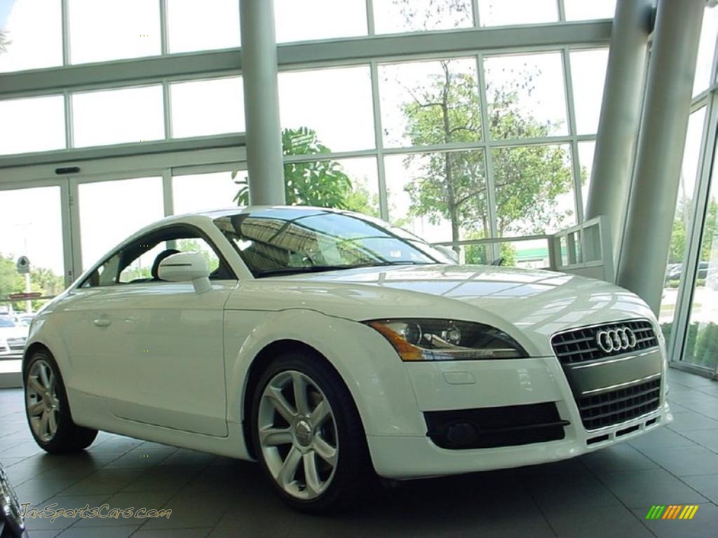 Ibis White / Black Audi TT 2.0T Coupe
