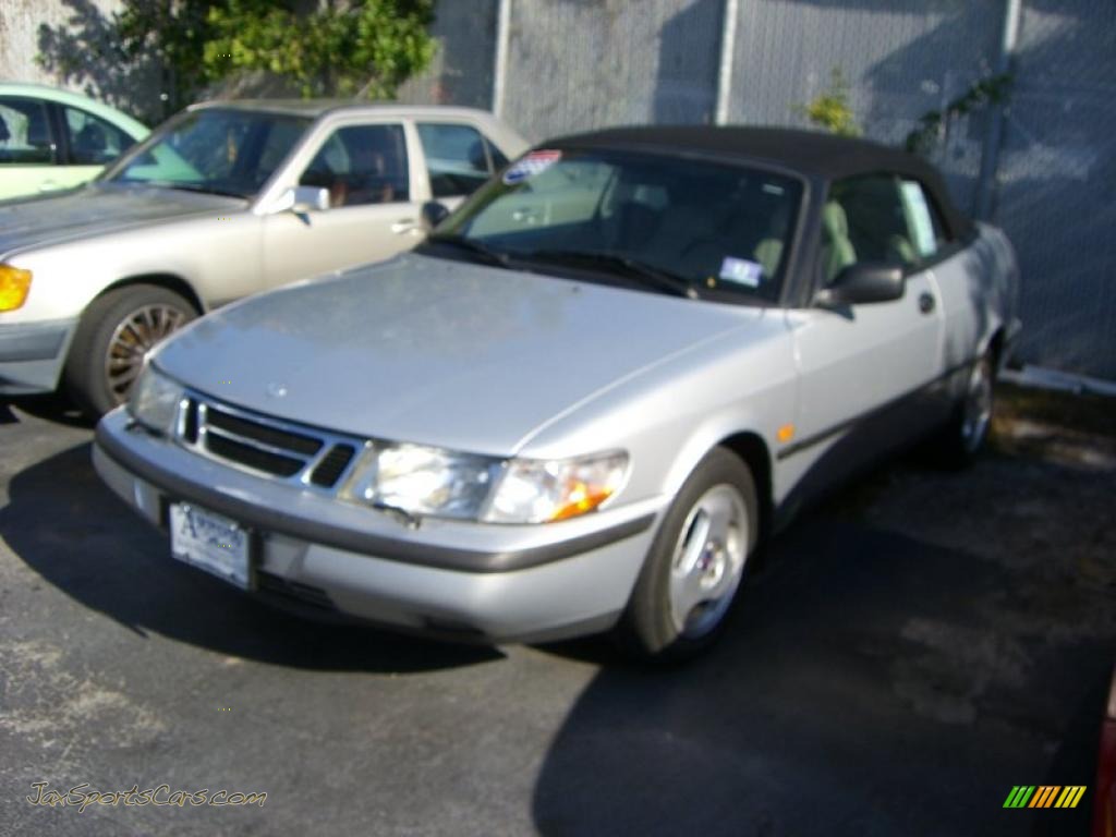 Silver Metallic / Sand Beige Saab 900 S Convertible Silver Metallic / Sand Beige Saab 900 S Convertible