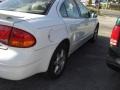 Oldsmobile Alero GLS Sedan Arctic White photo #6