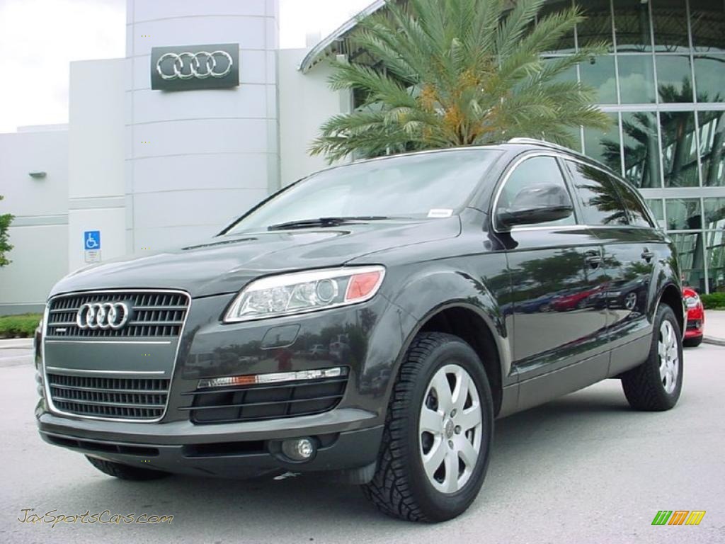 Condor Grey Metallic / Black Audi Q7 3.6 Premium quattro