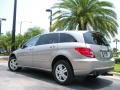 Mercedes-Benz R 350 4Matic Pewter Metallic photo #8 Mercedes-Benz R 350 4Matic Pewter Metallic photo #8