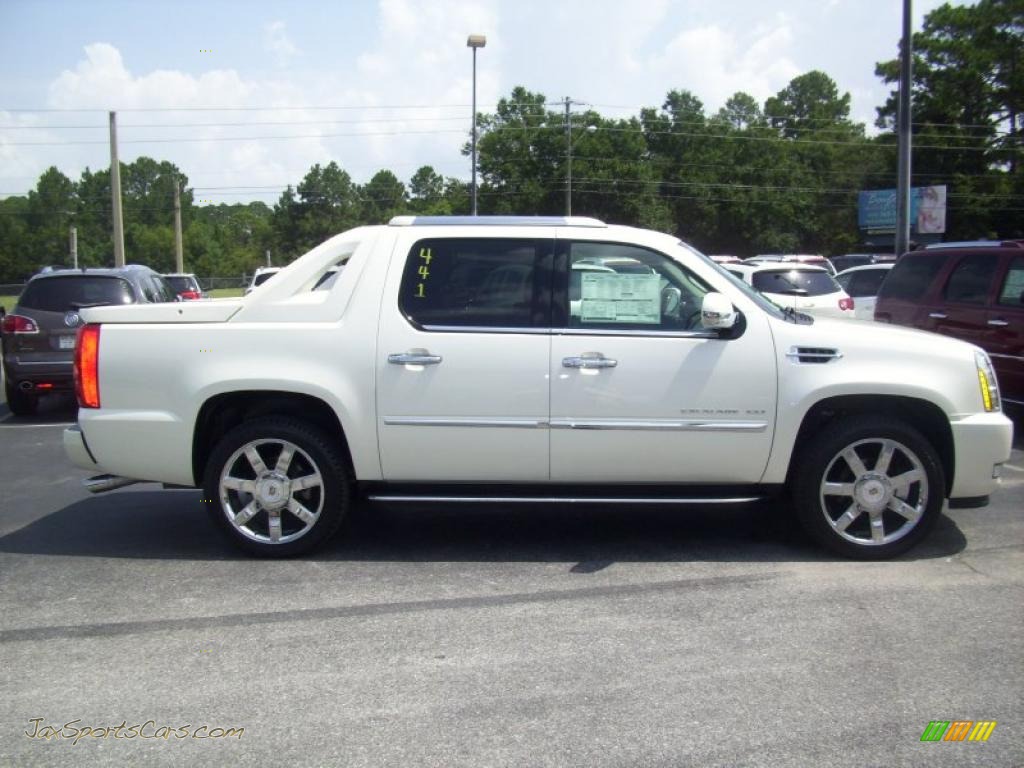 White Diamond / Ebony Cadillac Escalade 