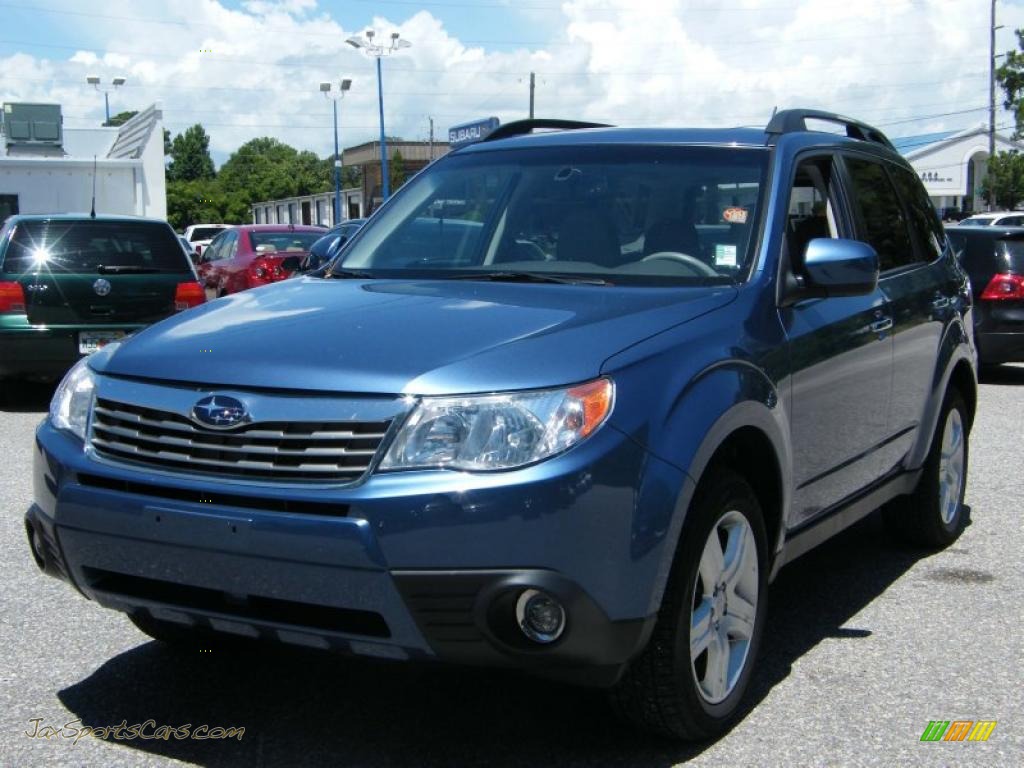 Newport Blue Pearl / Platinum Subaru Forester 2.5 X Limited