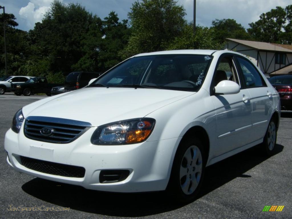 Clear White / Gray Kia Spectra EX Sedan Clear White / Gray Kia Spectra EX Sedan