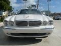 Jaguar XJ Vanden Plas White Onyx photo #2 Jaguar XJ Vanden Plas White Onyx photo #2