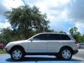 Volkswagen Touareg V8 Wheat Beige Metallic photo #2