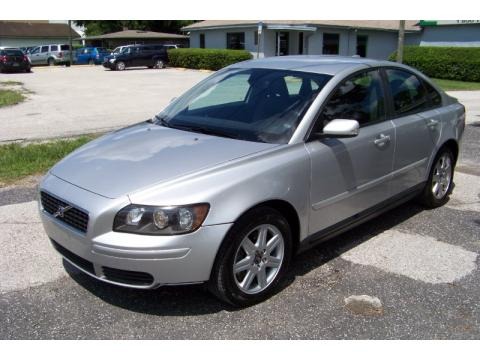 Electric Silver Metallic 2006 Volvo S40 2.4i Electric Silver Metallic 2006 Volvo S40 2.4i