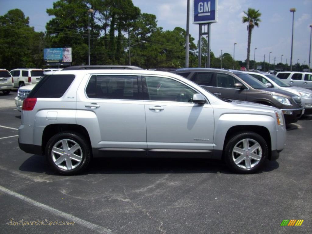 Quicksilver Metallic / Light Titanium GMC Terrain SLE
