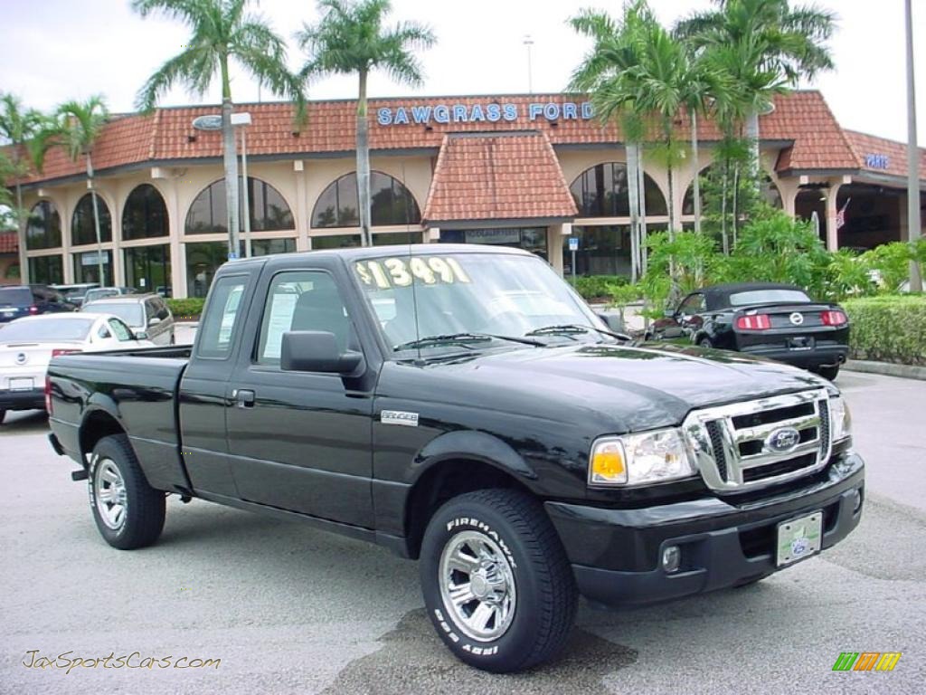 Black / Medium Dark Flint Ford Ranger XLT SuperCab