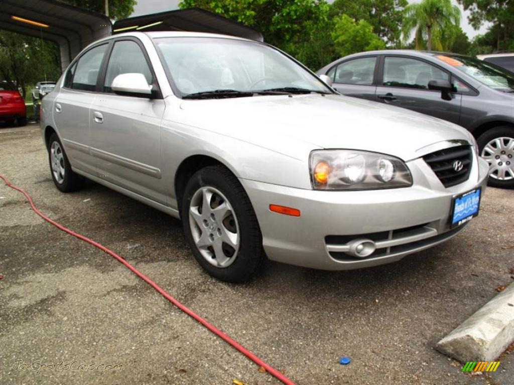 Sterling Silver / Gray Hyundai Elantra GLS Sedan