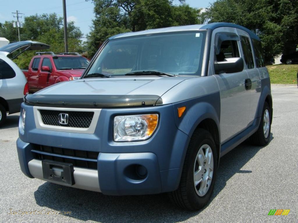 Alabaster Silver Metallic / Gray/Blue Honda Element LX AWD Alabaster Silver Metallic / Gray/Blue Honda Element LX AWD