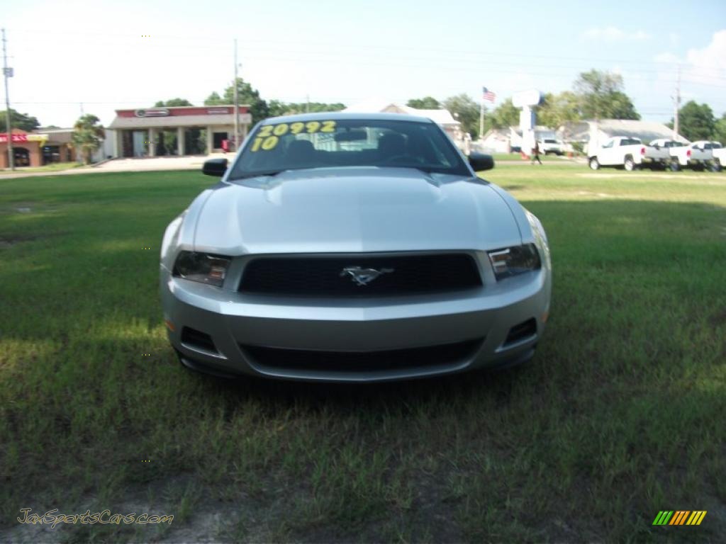 Brilliant Silver Metallic / Charcoal Black Ford Mustang V6 Coupe Brilliant Silver Metallic / Charcoal Black Ford Mustang V6 Coupe