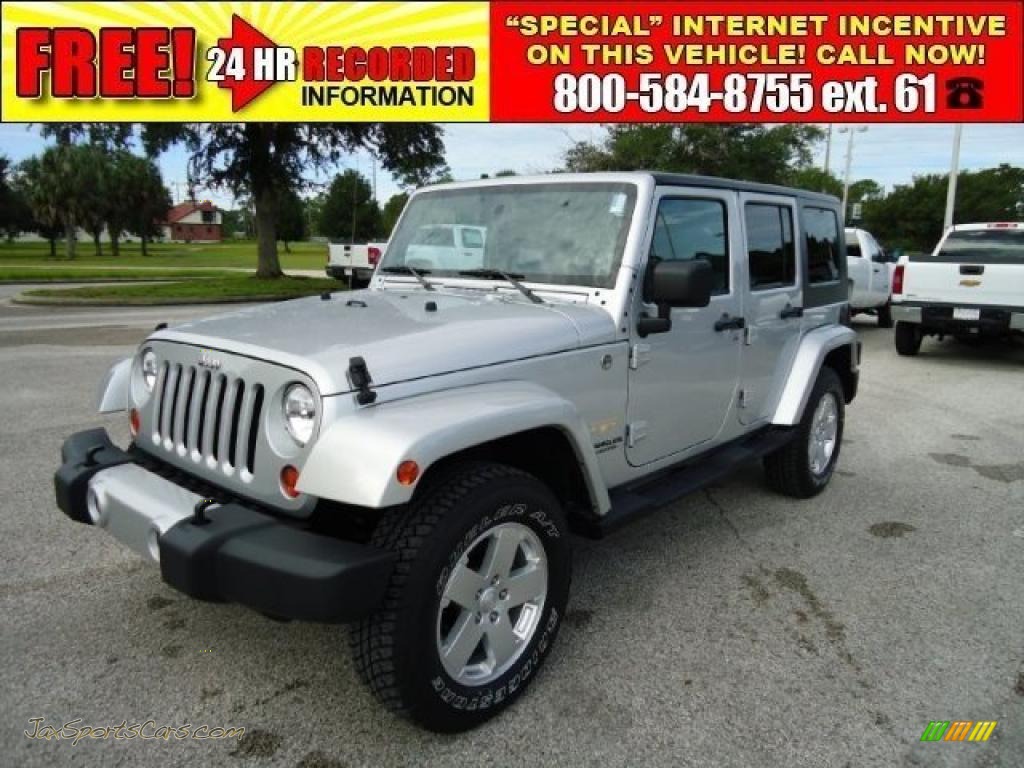 Bright Silver Metallic / Dark Slate Gray/Medium Slate Gray Jeep Wrangler Unlimited Sahara 4x4 Bright Silver Metallic / Dark Slate Gray/Medium Slate Gray Jeep Wrangler Unlimited Sahara 4x4