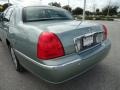 Lincoln Town Car Ultimate Light Tundra Metallic photo #11