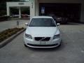 Volvo S40 2.4i Ice White photo #2 Volvo S40 2.4i Ice White photo #2