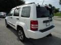 Jeep Liberty Sport Stone White photo #3 Jeep Liberty Sport Stone White photo #3