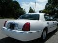 Lincoln Town Car Executive Vibrant White photo #5 Lincoln Town Car Executive Vibrant White photo #5
