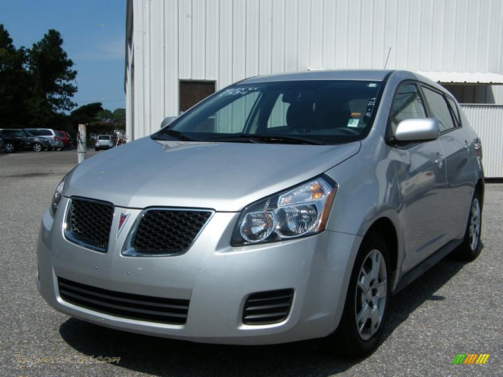 Liquid Platinum Metallic / Ebony Pontiac Vibe 2.4L
