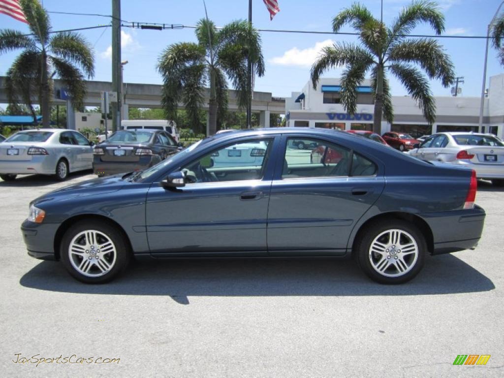 2007 S60 2.5T - Barents Blue Metallic / Taupe/Light Taupe photo #2