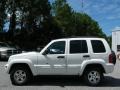 Jeep Liberty Limited 4x4 Stone White photo #2 Jeep Liberty Limited 4x4 Stone White photo #2
