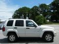 Jeep Liberty Limited 4x4 Stone White photo #6 Jeep Liberty Limited 4x4 Stone White photo #6