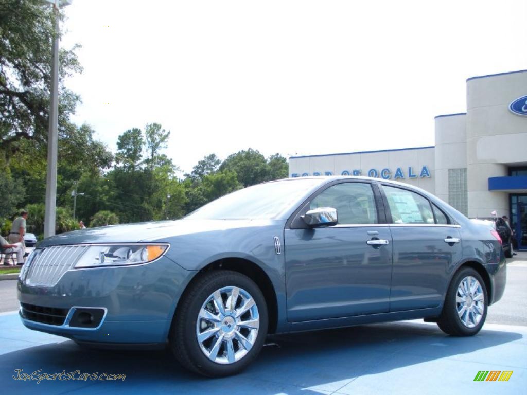 Steel Blue Metallic / Light Camel Lincoln MKZ FWD Steel Blue Metallic / Light Camel Lincoln MKZ FWD