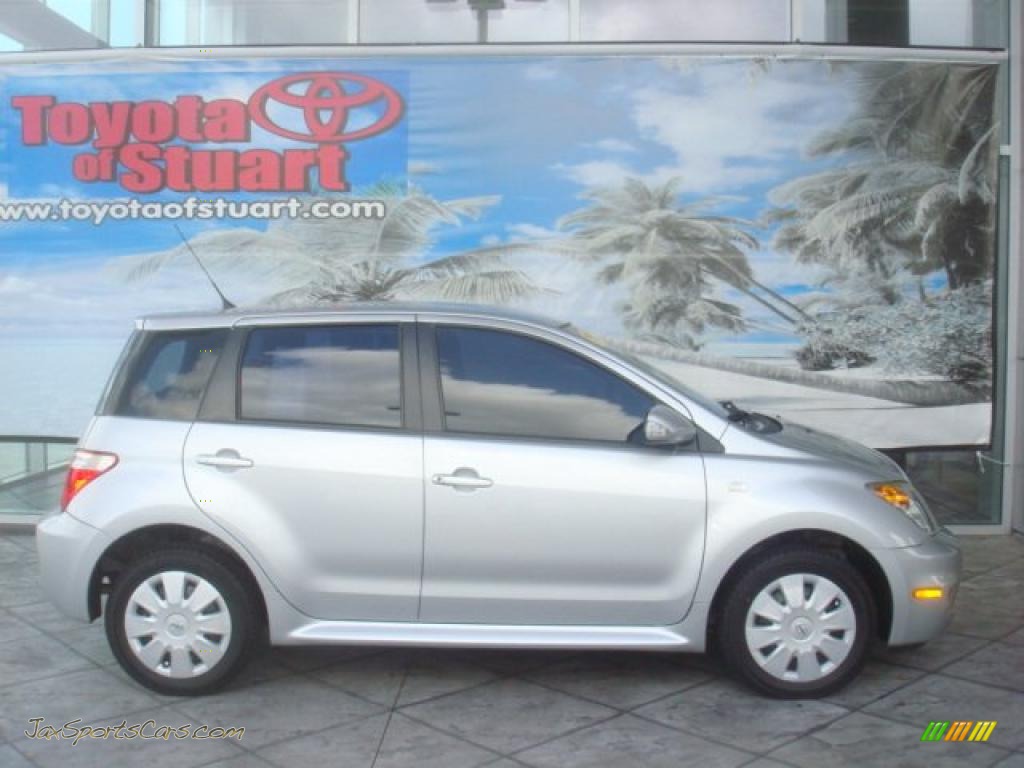 Silver Streak Mica / Dark Charcoal Scion xA Silver Streak Mica / Dark Charcoal Scion xA