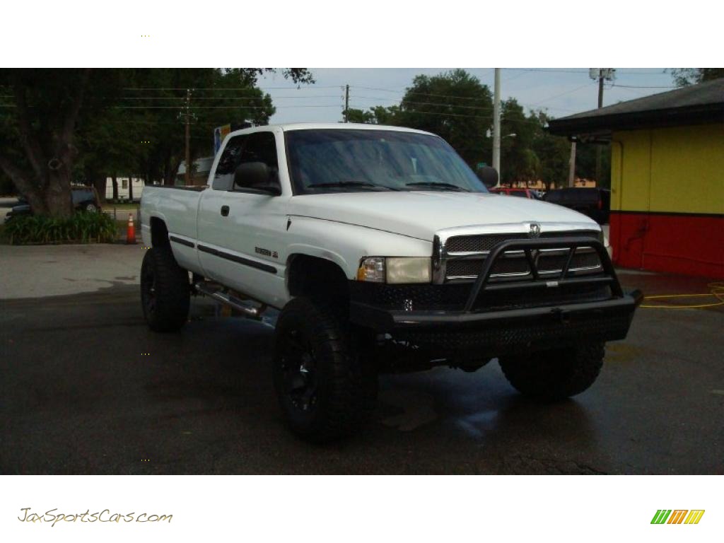 Bright White / Gray Dodge Ram 2500 Laramie Extended Cab 4x4