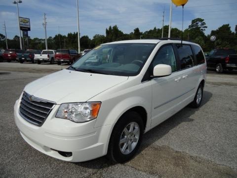 Stone White 2010 Chrysler Town & Country Touring Stone White 2010 Chrysler Town & Country Touring