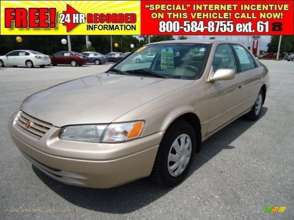 Cashmere Beige Metallic / Beige Toyota Camry LE Cashmere Beige Metallic / Beige Toyota Camry LE