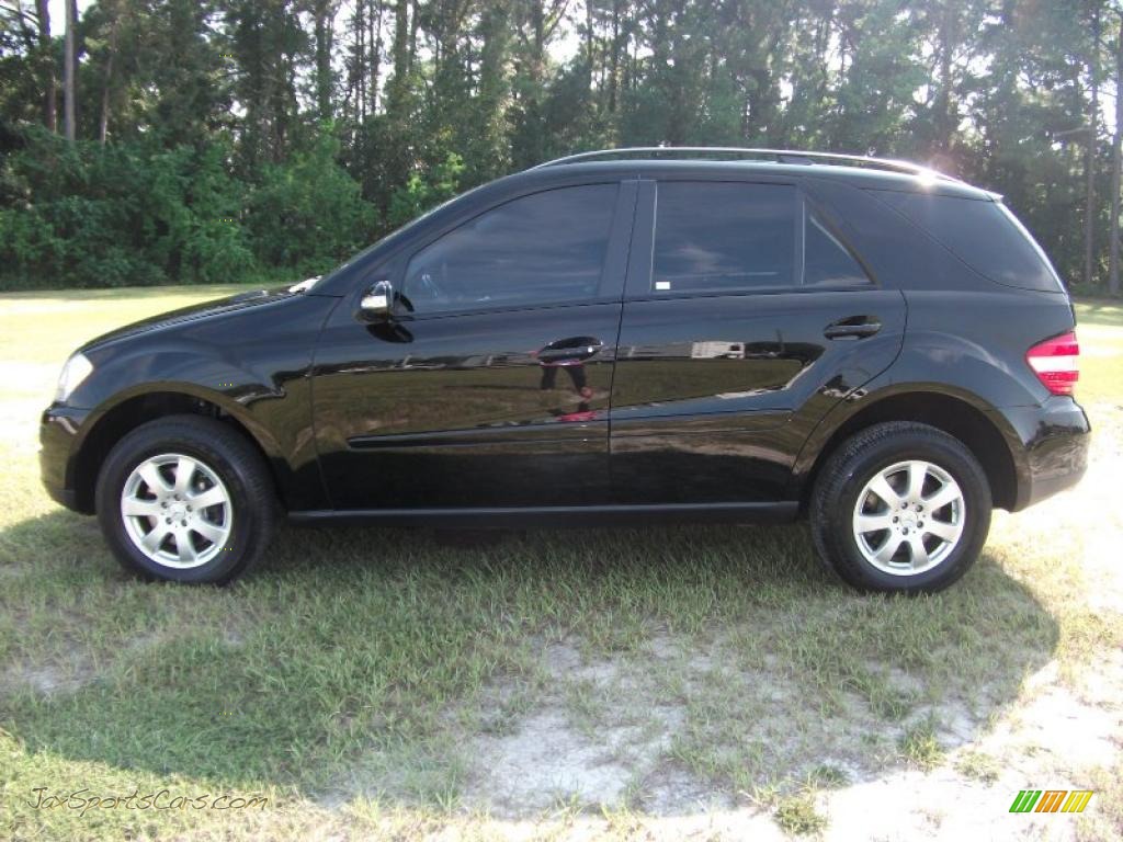 Black / Black Mercedes-Benz ML 350 4Matic