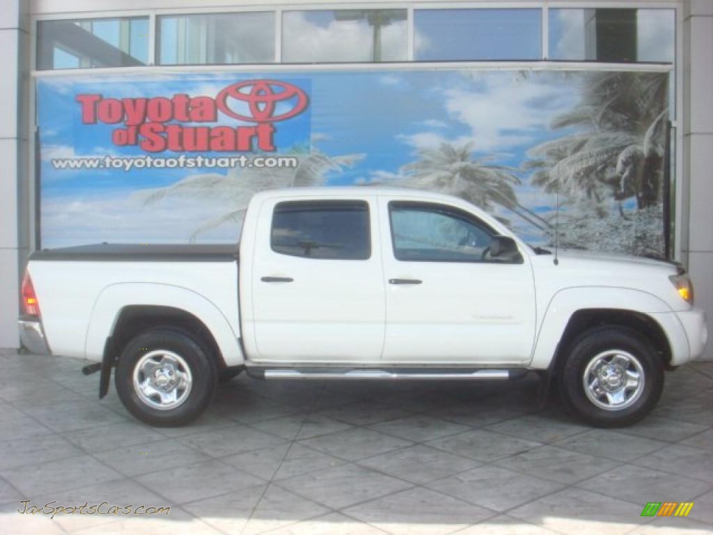 Super White / Graphite Gray Toyota Tacoma V6 PreRunner Double Cab Super White / Graphite Gray Toyota Tacoma V6 PreRunner Double Cab