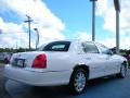 Lincoln Town Car Signature Limited Vibrant White photo #5 Lincoln Town Car Signature Limited Vibrant White photo #5