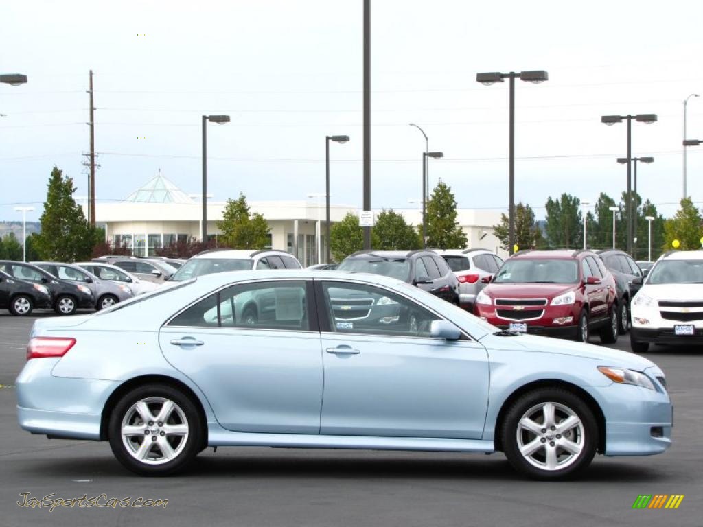 2009 Camry SE - Sky Blue Pearl / Charcoal photo #11