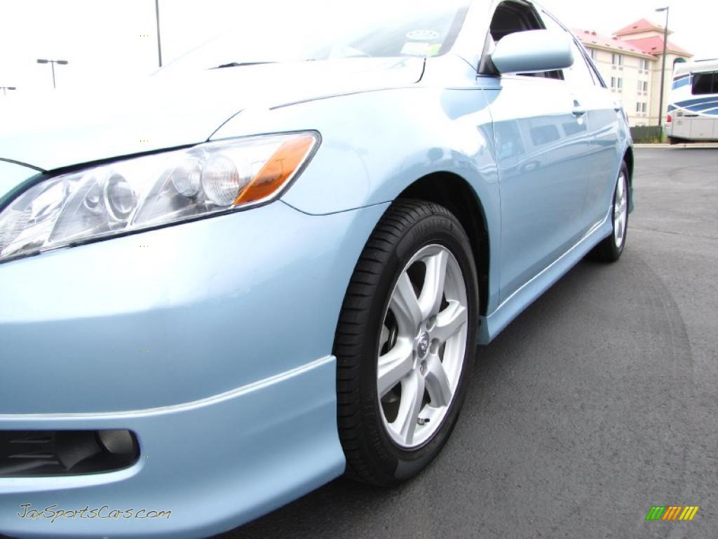 2009 Camry SE - Sky Blue Pearl / Charcoal photo #14
