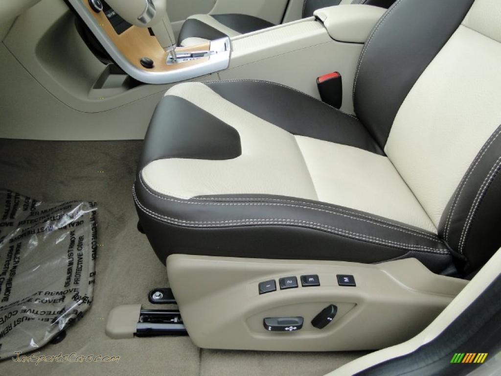 2011 XC60 3.2 AWD - Seashell Metallic / Soft Beige/Esspresso Brown photo #7