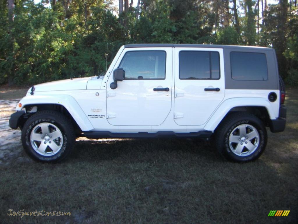2010 White jeep wrangler unlimited sahara #5