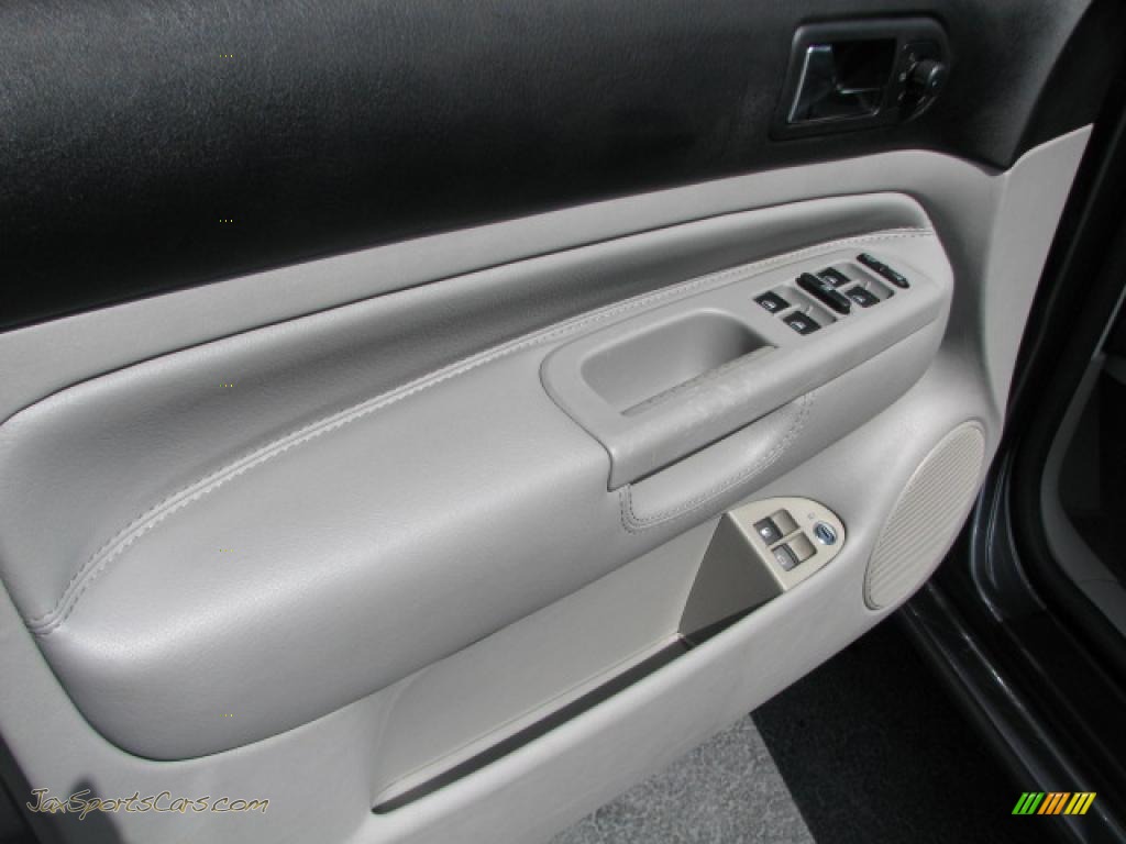 2004 Jetta GLS 1.8T Sedan - Platinum Grey Metallic / Grey photo #22