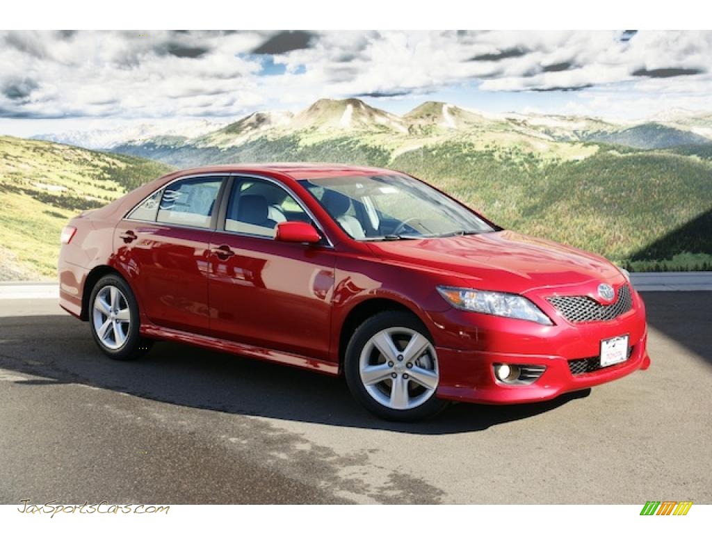 2011 Toyota camry se red