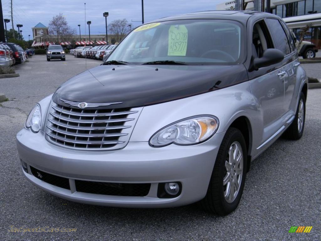 2010 Chrysler Pt Cruiser Couture Edition In Two Tone Silverblack Photo