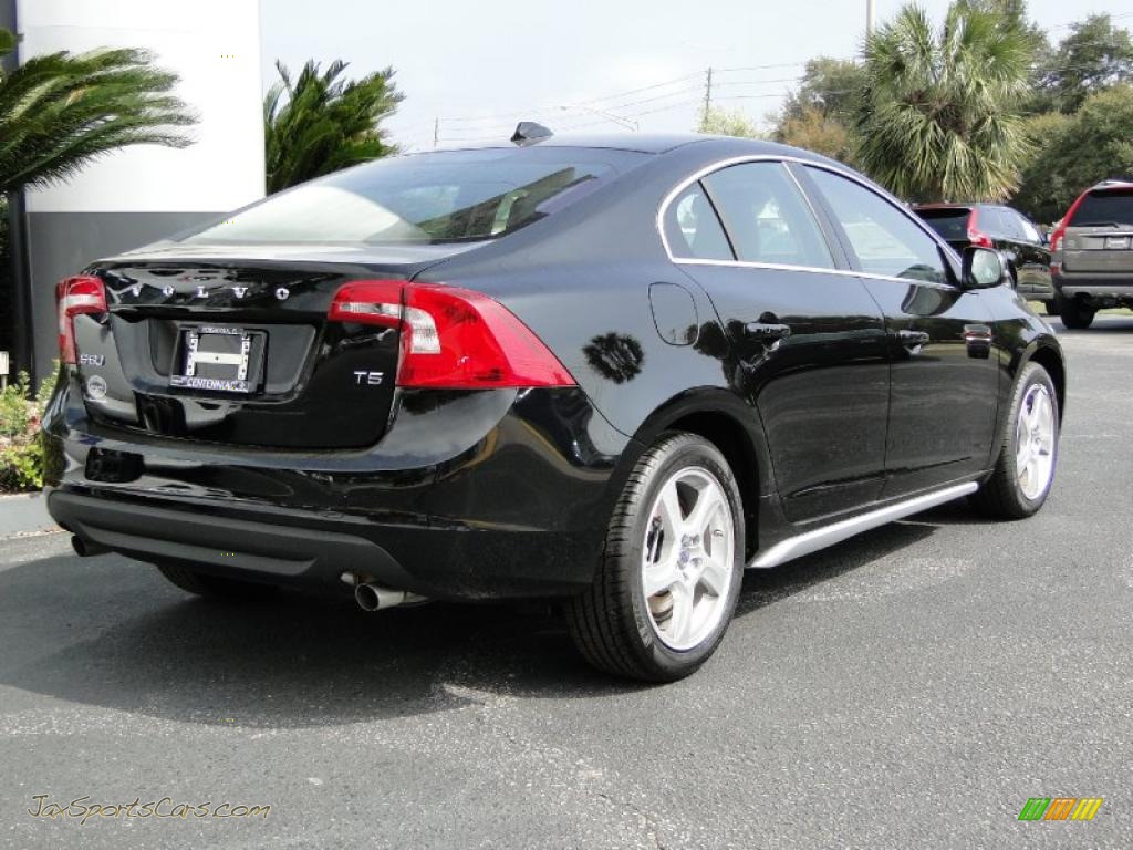 Volvo s60 2012 РІ С‚РµРјРЅРѕС‚Рµ