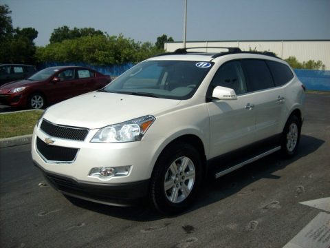 White Diamond Tricoat 2011 Chevrolet Traverse LT White Diamond Tricoat 2011 Chevrolet Traverse LT