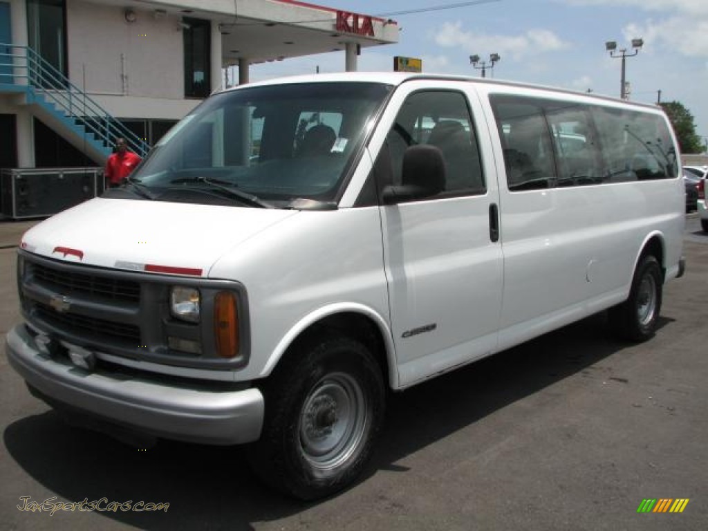 Chevrolet Express 2000