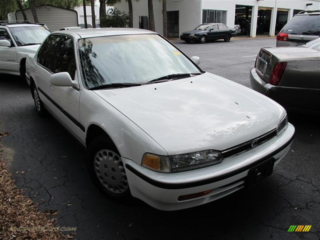 1993 Accord LX Sedan - Frost White / Gray photo #1