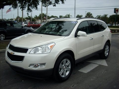 White Diamond Tricoat 2011 Chevrolet Traverse LT White Diamond Tricoat 2011 Chevrolet Traverse LT