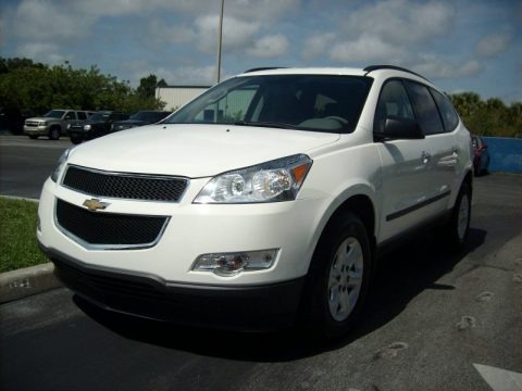 White 2011 Chevrolet Traverse LS White 2011 Chevrolet Traverse LS