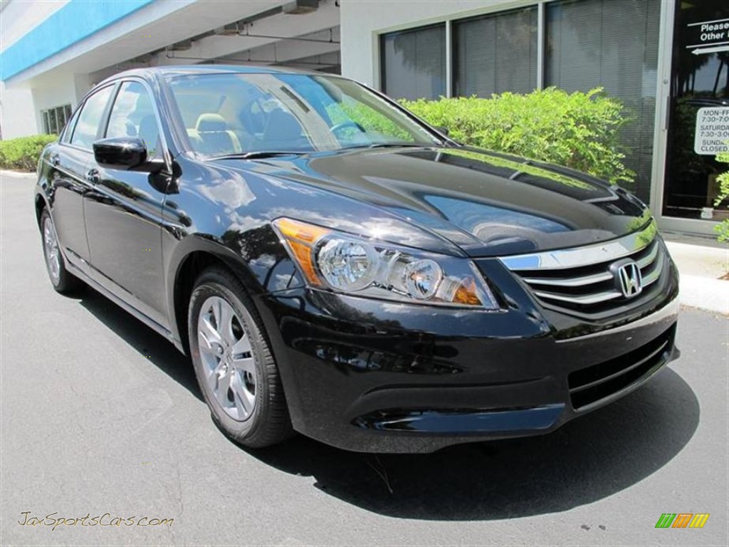 2011 Honda accord lx black #2