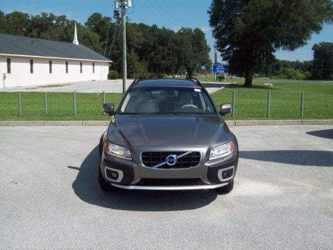 Oyster Grey Metallic 2011 Volvo XC70 3.2