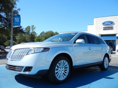 Ingot Silver Metallic 2012 Lincoln MKT FWD