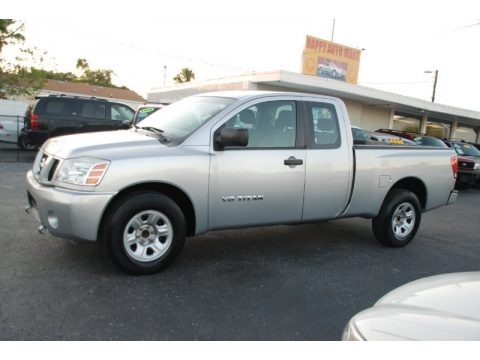 Radiant Silver 2005 Nissan Titan SE King Cab
